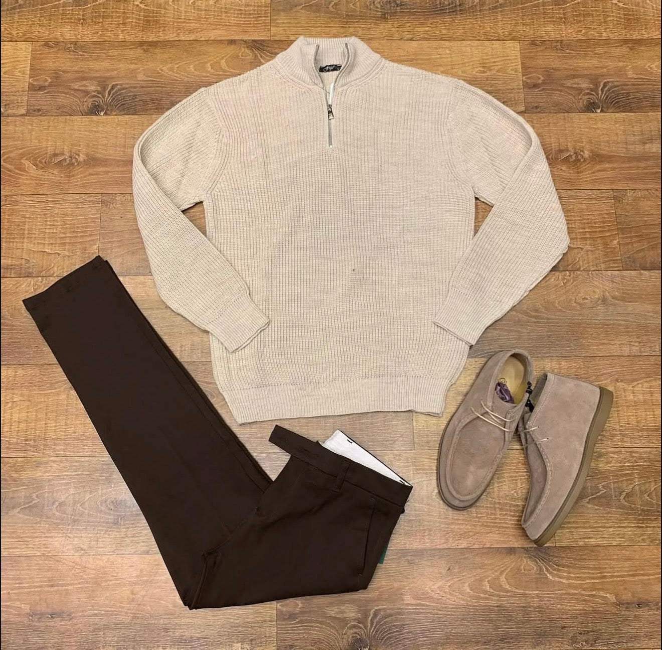 Neutral Elegance: Cozy Meets Class
أناقة الألوان الهادئة: الدفء يلتقي بالفخامة